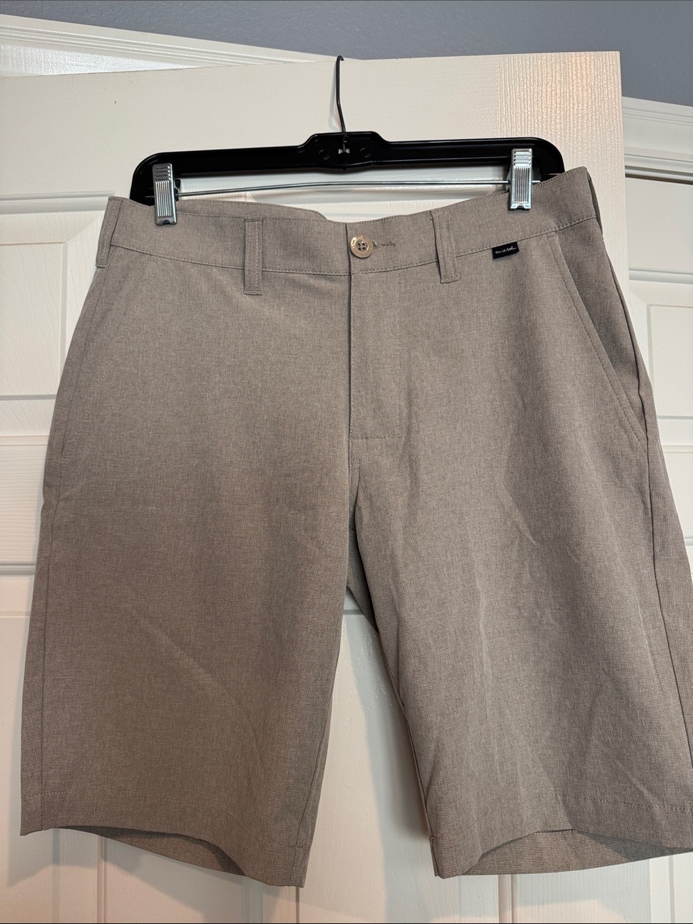 Travis Mathew size 30 Tan Stretch golf Shorts